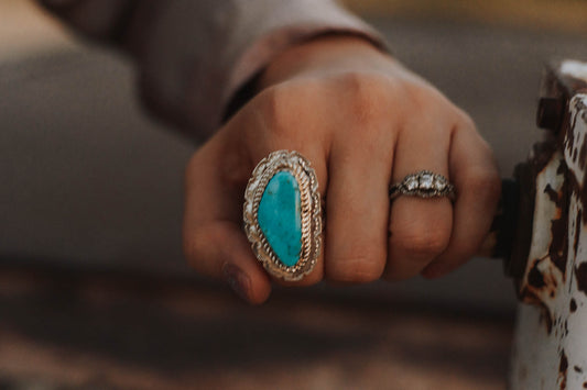 Classy Turquoise Ring