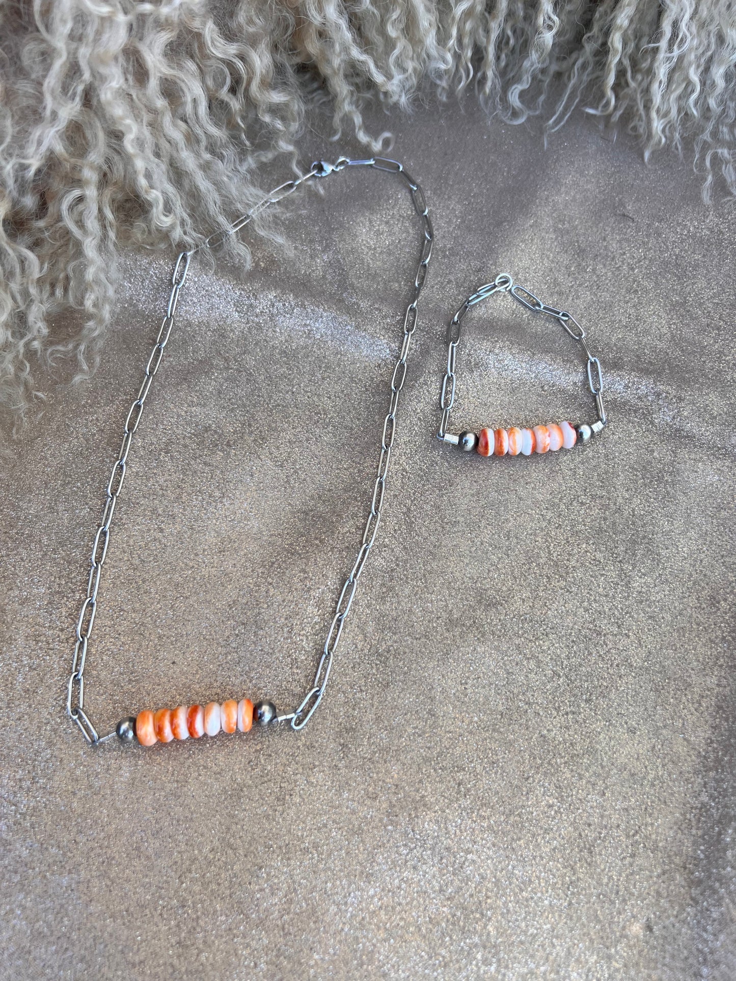 Spiny Oyster Beaded Bar Necklace